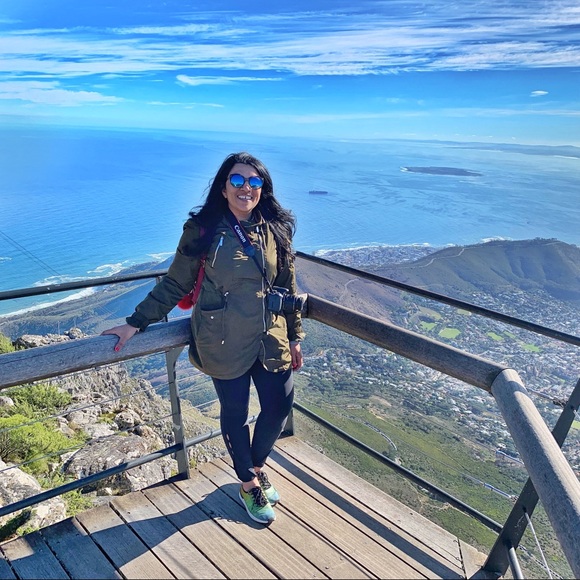 MEET YOUR SELLER! ππ½ππ½ - Picture 4 of 5